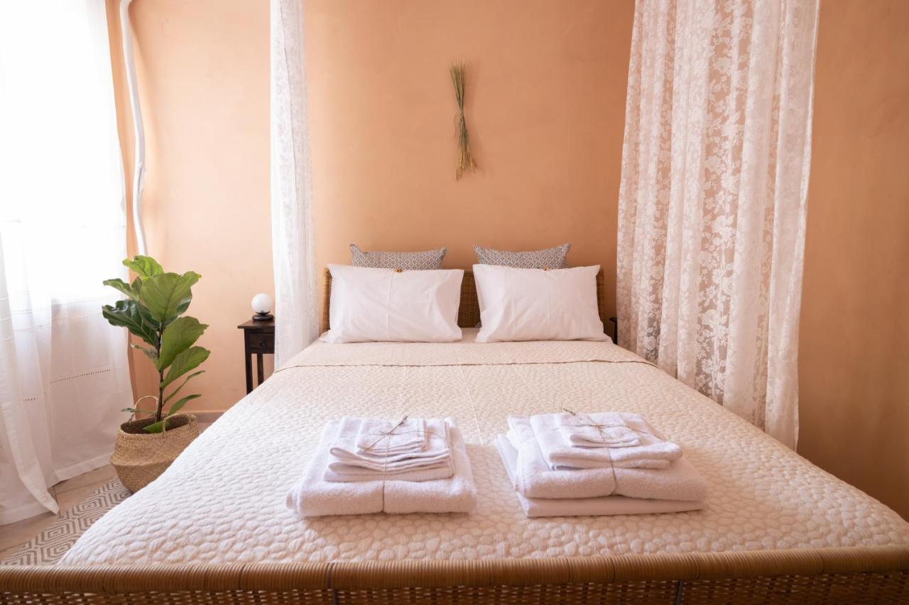 Mediterranean House - 12 Min From Acropolis! Atenas Exterior foto